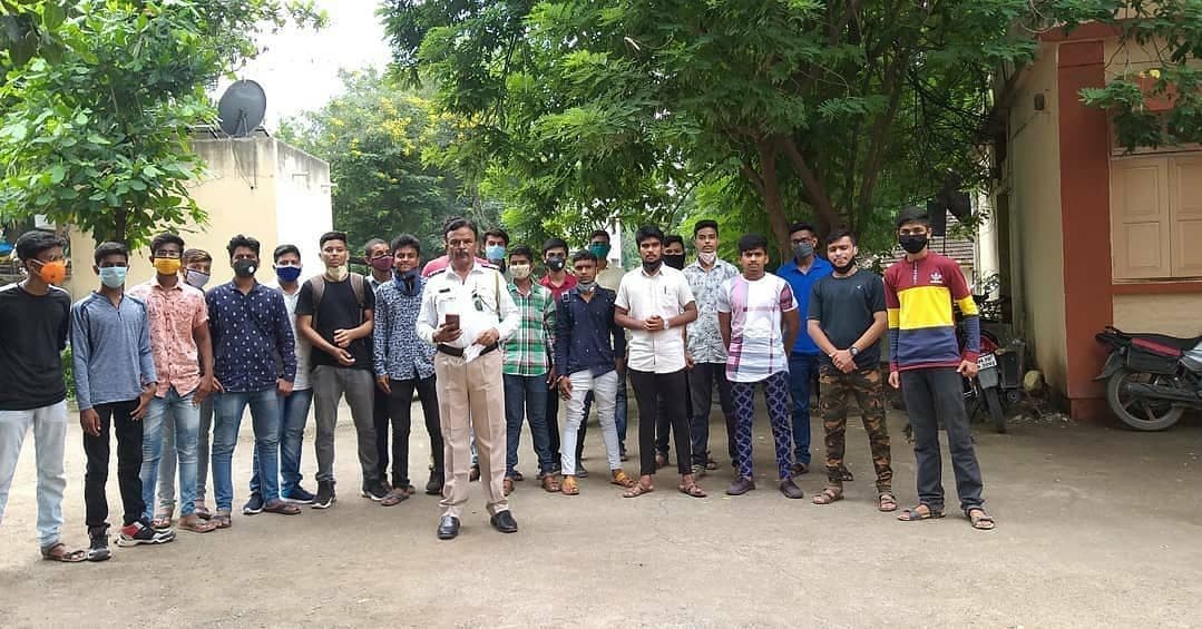 Traffic police volunteers with the Dhule city traffic branch, 2021