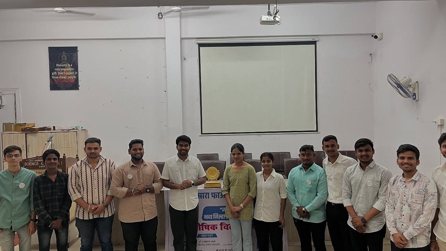 The SARA Foundation team at the essay-competition prize ceremony, March 2025